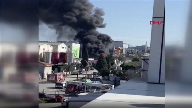 Tuzla'da Kimyacılar Sanayi Sitesi'nde yangın!
