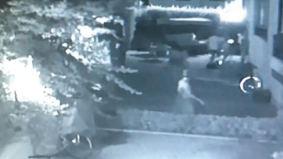 Eşini darbeden kocaya çifte indirim!