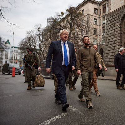 İngiltere Başbakanı Johnson Kiev sokaklarında