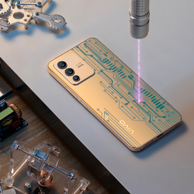 Renk değiştiren telefon Türkiye'de