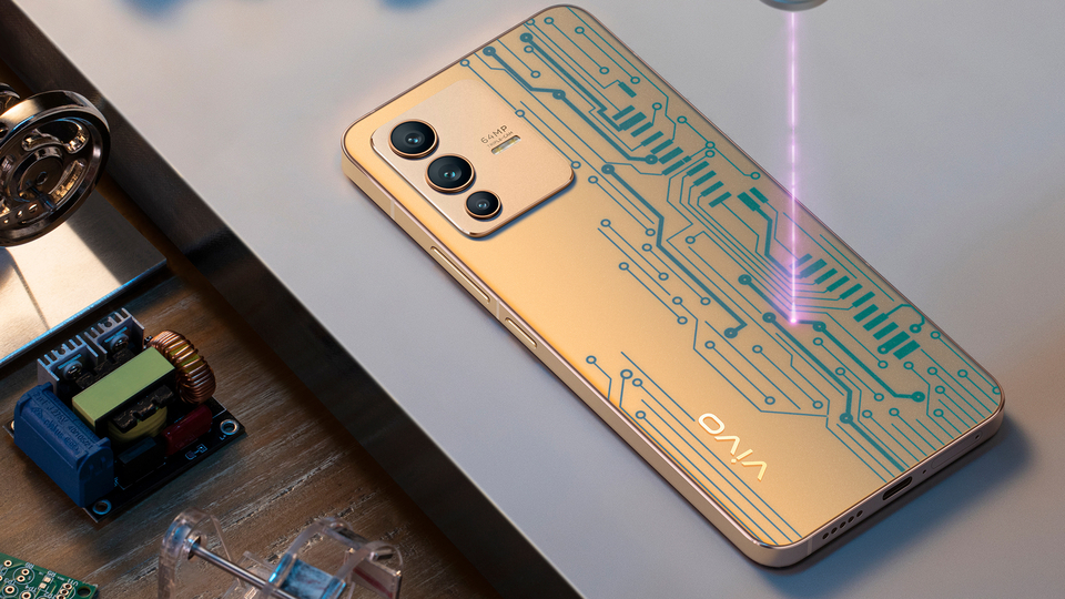 Renk değiştiren telefon Türkiye'de