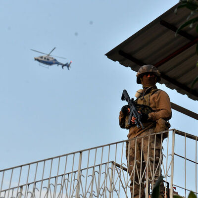 30 kişi gözaltında! Adana'da operasyon!