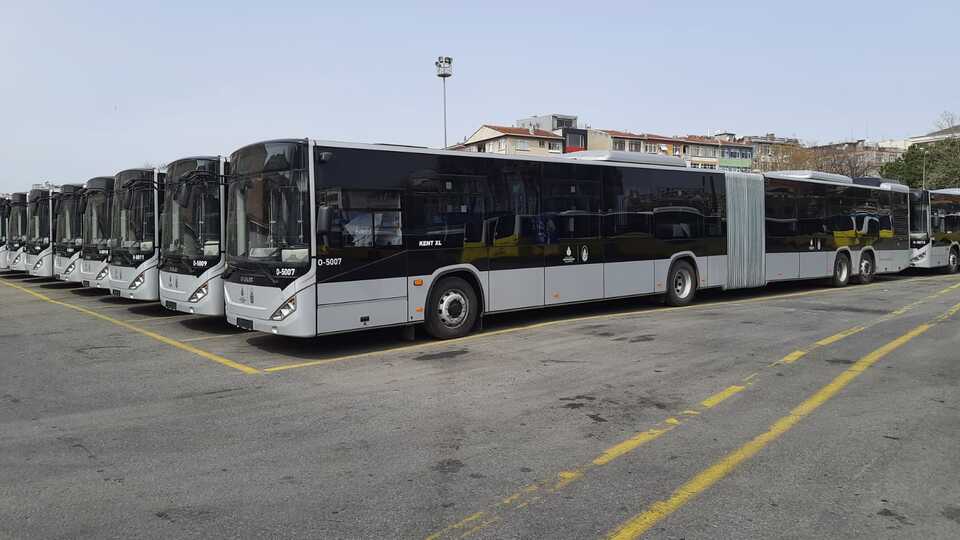 Bugün 30 yeni metrobüs, 6 yıl ayda 15 milyon taksitle