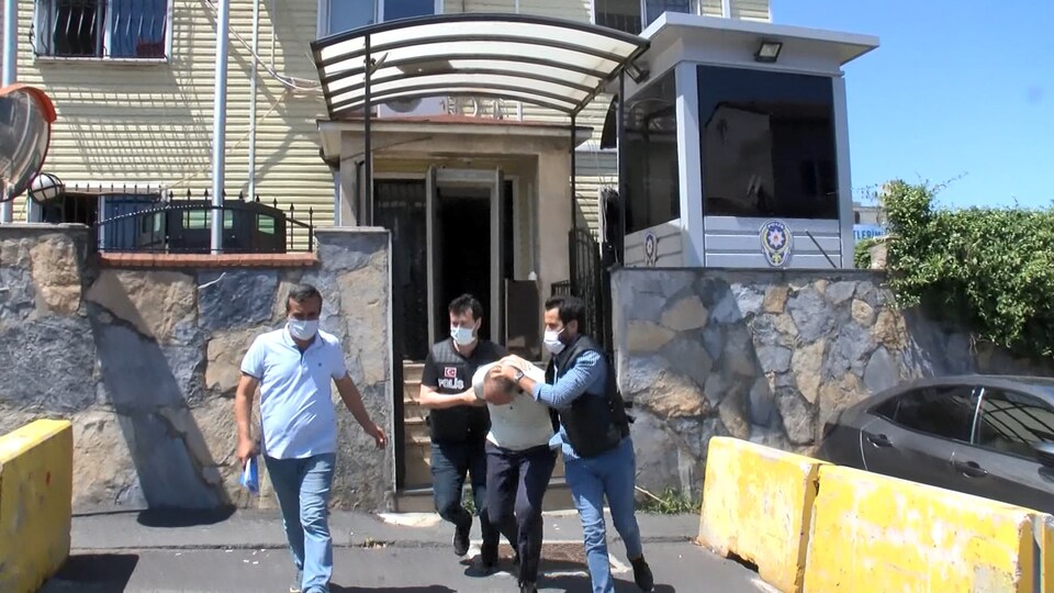 Tartıştığı kadını öldürdü, cinayeti kızına itiraf etti!