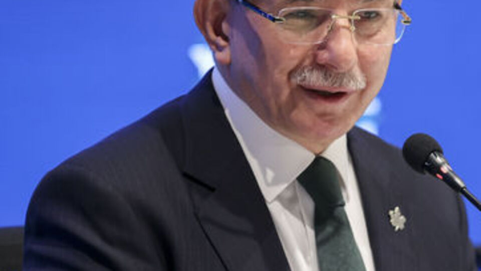Davutoğlu 'Gelecek Adalet Modeli'ni tanıttı