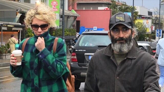 Kız arkadaşıyla görüntülendi