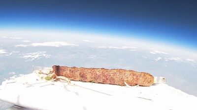 Helyumla uzaya kebap yolladı: 'Bizde böyle dedik' acılı yolladık