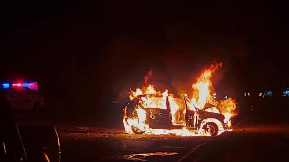 Kayseri'deki feci kazada otomobil alev aldı: 4 yaralı