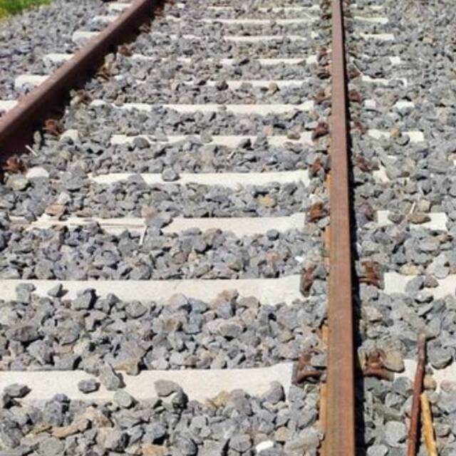 157 metre tren rayı çaldılar
