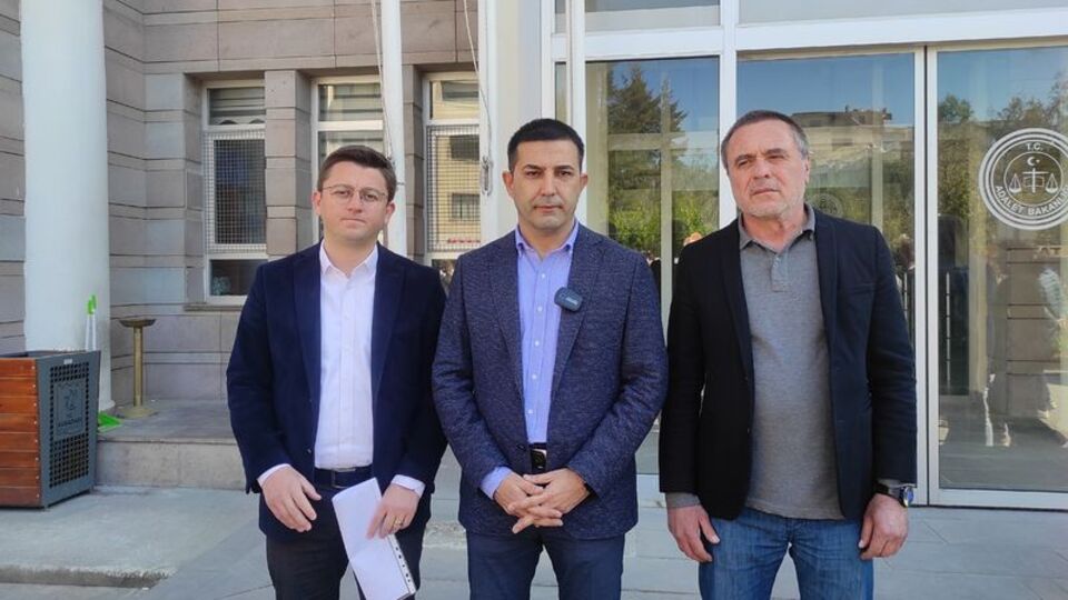 Kuşadası Belediye Başkanı, Poyraz'dan şikayetçi oldu