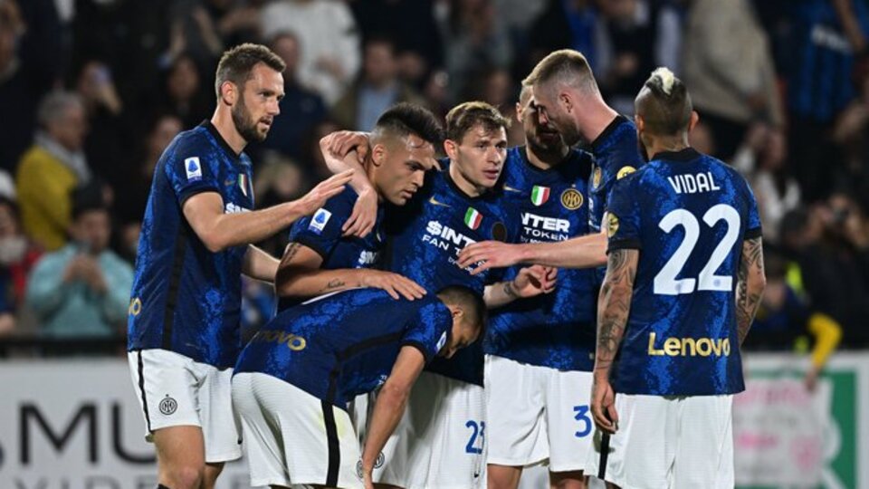 Inter, liderliğe yükseldi