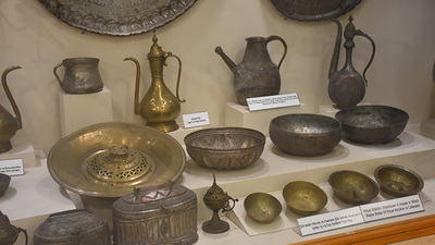 Pek çok dönemden izler taşıyor