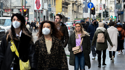 "Açık havada maskenin anlamı kalmadı"