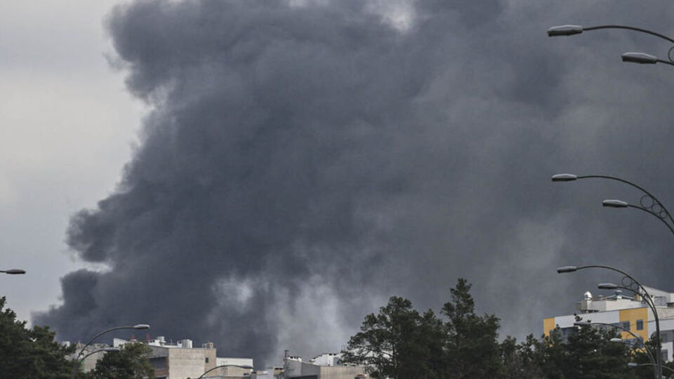 Rusya Kiev'de askeri tesisi vurdu