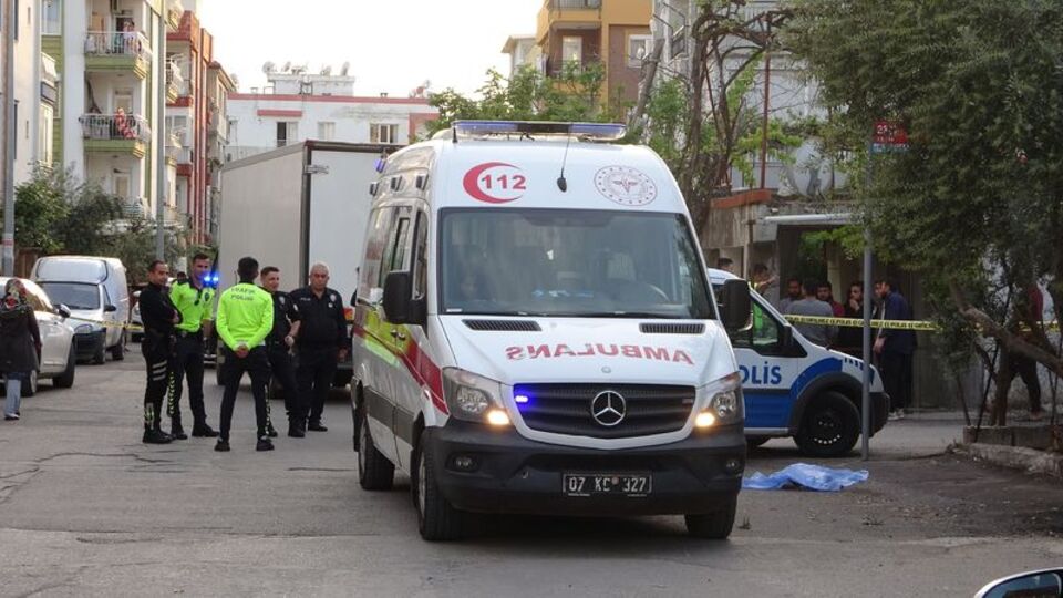 Antalya'da küçük kız feci şekilde can verdi