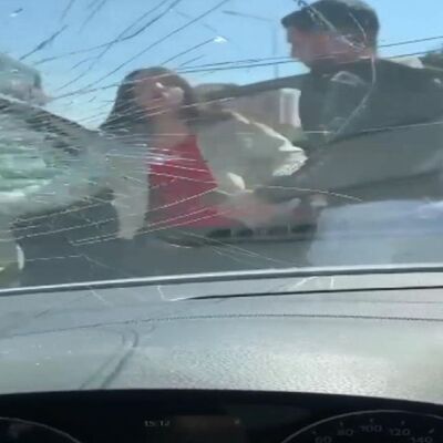 Bu sefer kadınlar! Yol kesip darp ettiler