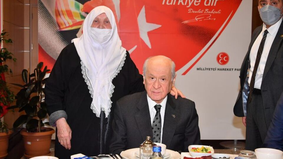 Bahçeli şehit aileleri ile iftar yaptı