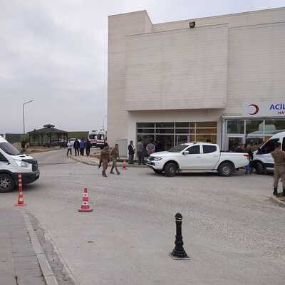 Diyarbakır'da iki aile çatıştı! 3'ü ağır 11 yaralı