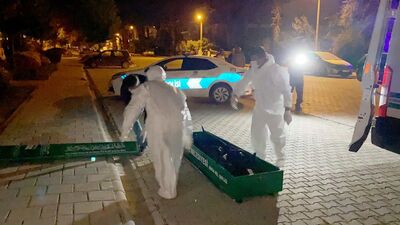 Ev arkadaşını çekiçle öldürdü!