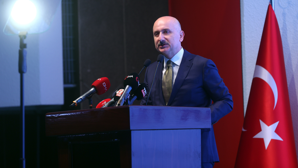 'Fosil yakıt yerine alternatif enerji artacak'