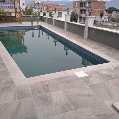 Torununun acısına dayanamadı!