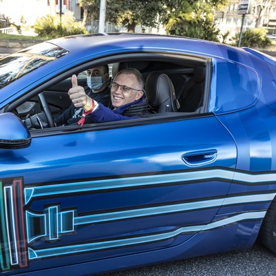 CEO'nun maaşı ülkede kriz çıkardı