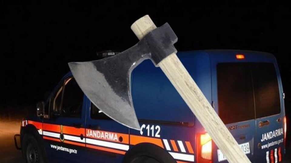 Baltayla babasını katletti!