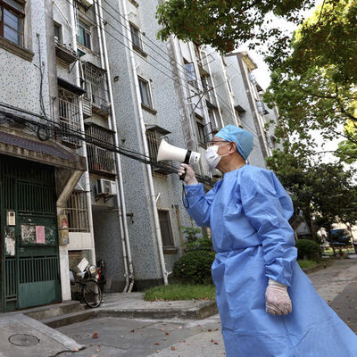 Karantinanın sürdüğü Şanghay'da yeni ölüm haberleri!