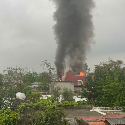 'Gizemli ev'in yanından dumanlar yükseldi!