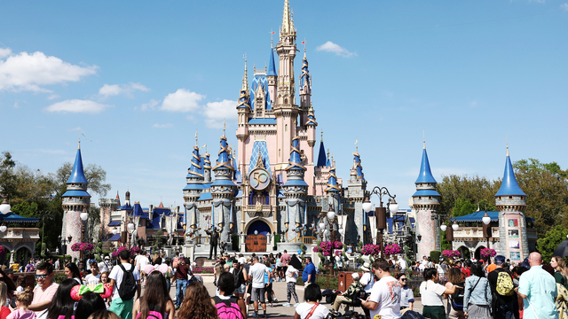 Florida, Walt Disney'in "özerkliğini" feshetti