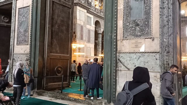Ayasofya'da İmparator Kapısı onarıldı