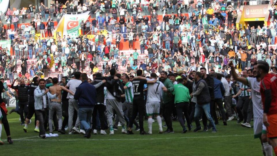 9 takım 3. Lig'e yükseldi