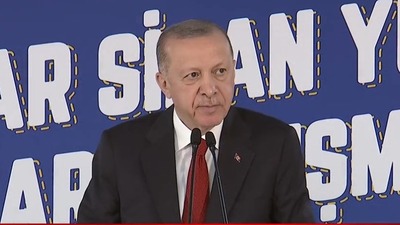 'Öğrencilere kredi ve burs ödemeleri erkene alındı'