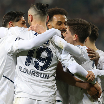 "Bir dahi var karşımızda"