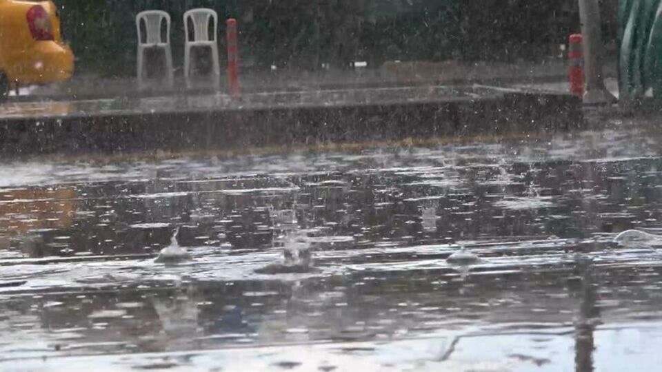 3 bölgede sağanak, 1 bölgede toz taşınımı!