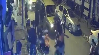 'Laf atma' kavgasında ortalık savaş alanına döndü!