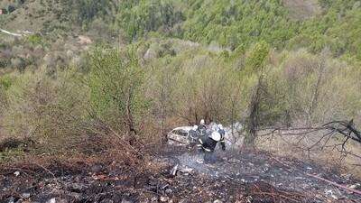 Şarampole uçan araç orman yangınına neden oldu!