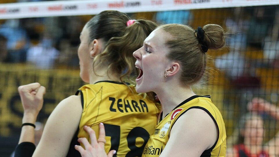 VakıfBank finale yükseldi