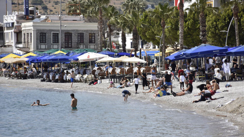 Hava sıcaklıkları mevsim normalleri üzerinde