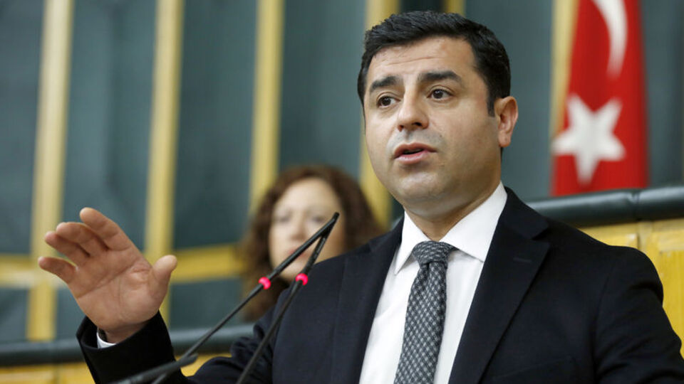 Demirtaş'ın 2 yıl 6 ay hapis cezasına istinaftan bozma