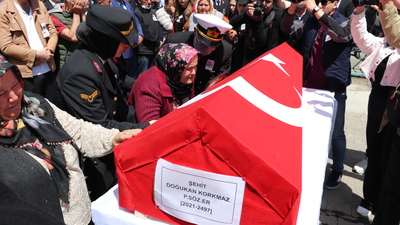 Pençe-Kilit şehitlerine gözyaşlarıyla veda