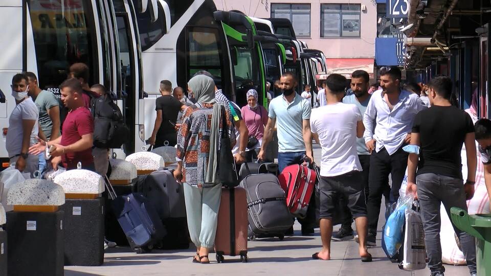 Gezmeye değil aile ziyaretine