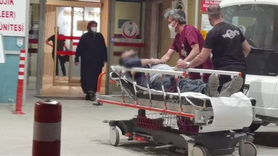 İnegöl'de silahlı saldırı: 1'i ağır 2 yaralı