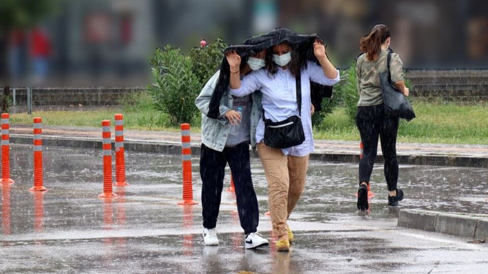 Sağanak yağmur uyarısı! Bu iller dikkat