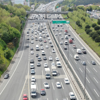 Bayram trafiği başladı! Yoğunluk havadan görüntülendi