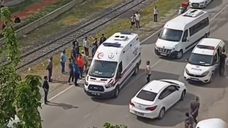 Parkta vahşet! Eski karısını 10 yerinden bıçakladı
