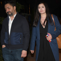 Flaşlar patladı, eller ayrıldı!