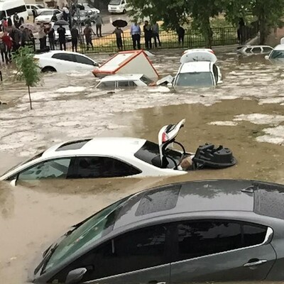 Adıyaman'ı şiddetli sağanak vurdu! Feci görüntüler ortaya çıktı