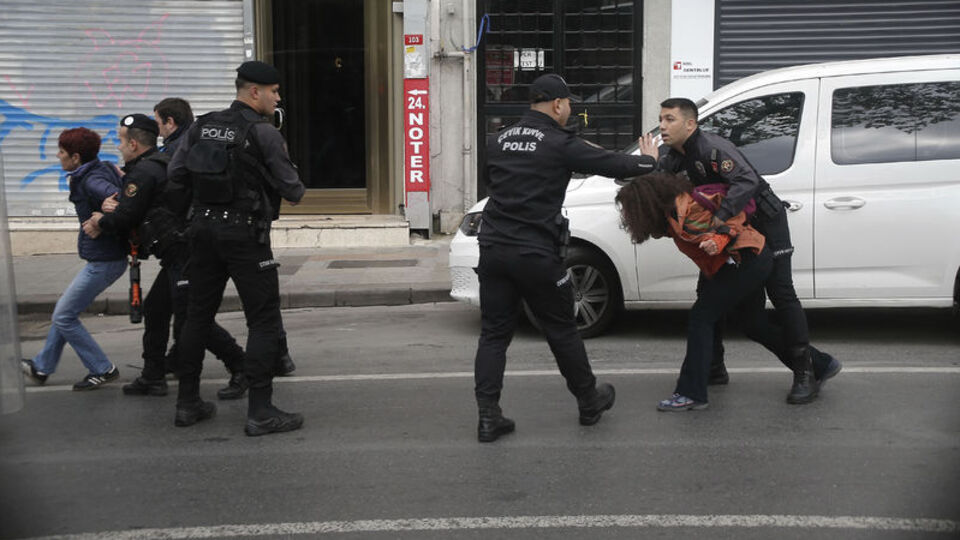 İstanbul Valiliği gözaltı sayısını açıkladı