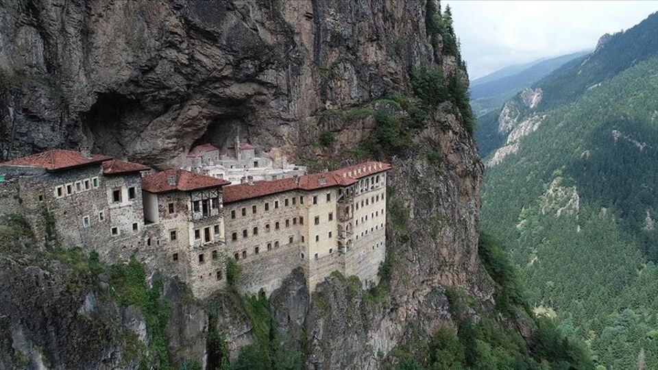 Sümela Manastırı yeniden ziyarete açıldı